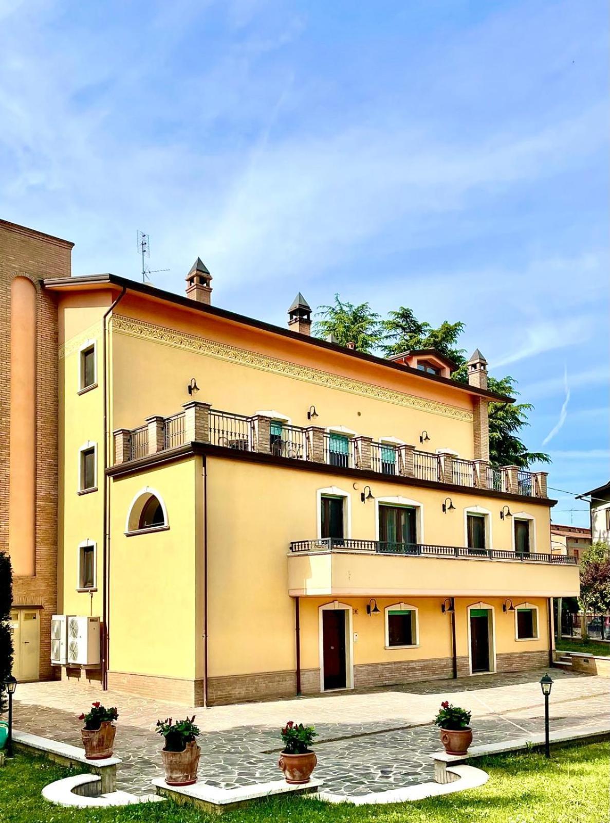Villa Adige Luxury - M&M Holiday House 佩鲁贾 外观 照片
