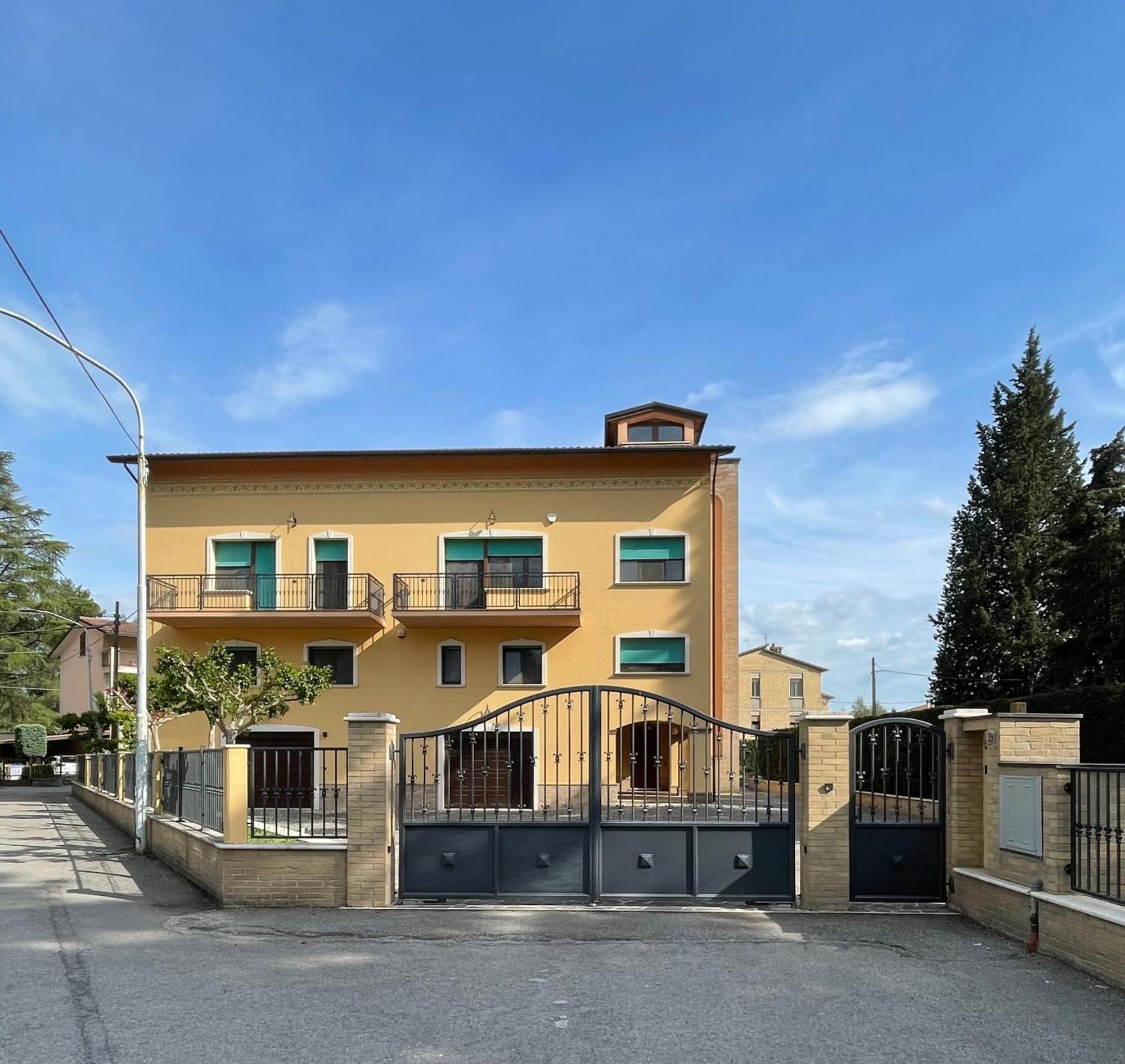 Villa Adige Luxury - M&M Holiday House 佩鲁贾 外观 照片